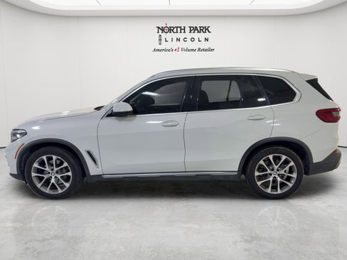 Used 2019 BMW X5 xDrive40i w/ Premium Package 2 AWD/4WD image 2