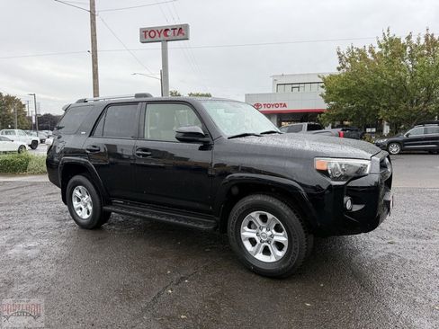 Used 2019 Toyota 4Runner SR5 image 1