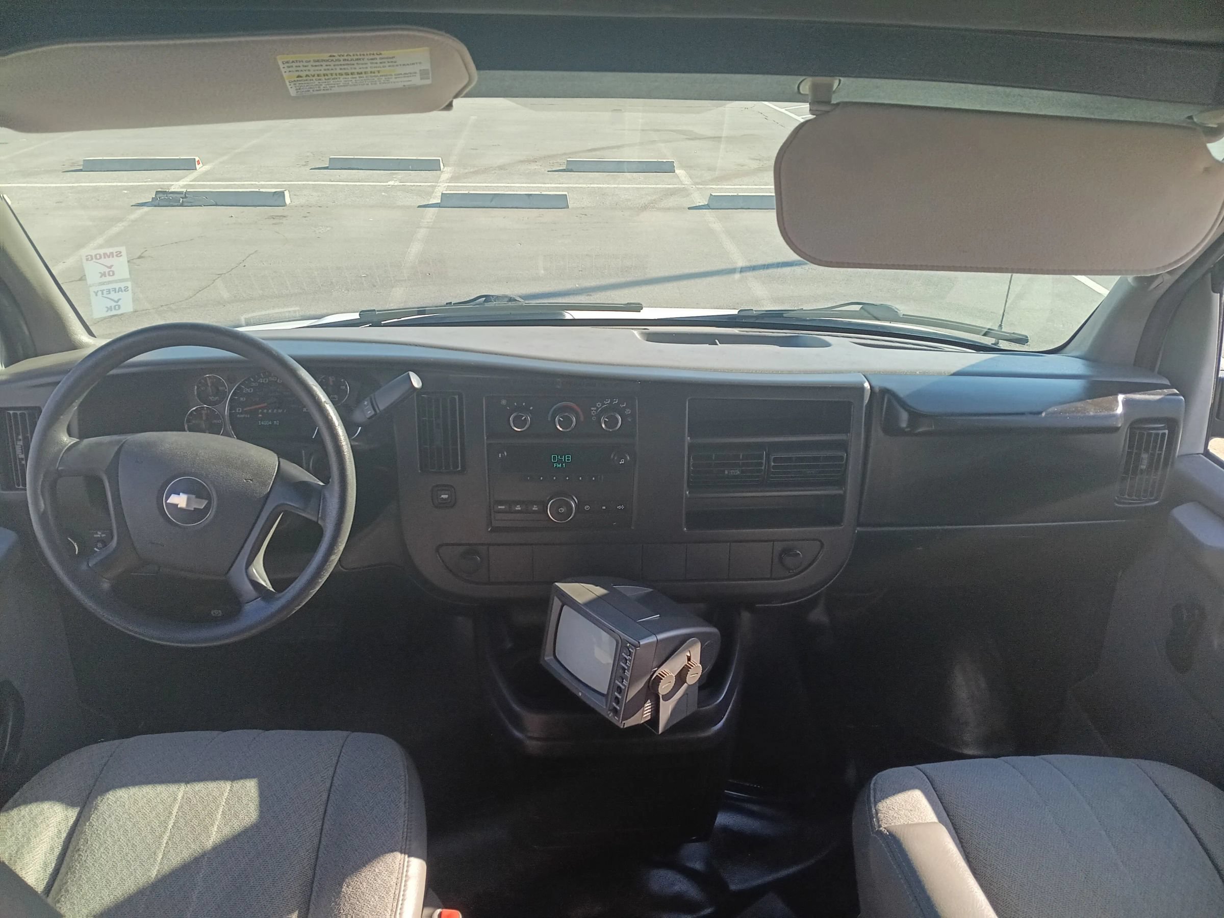 Used 2010 Chevrolet Express 3500 RWD image 15