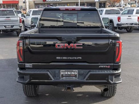 Used 2024 GMC Sierra 2500 AT4 w/ Technology Package image 28