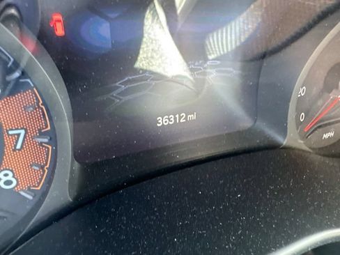 Used 2025 Jeep Compass Trailhawk AWD/4WD image 7
