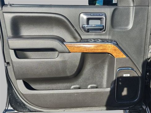 Used 2017 Chevrolet Silverado 2500 High Country image 27