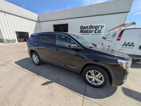 Used 2018 GMC Terrain SLE AWD/4WD image 17