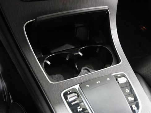 Used 2022 Mercedes-Benz GLC 300 4MATIC image 15