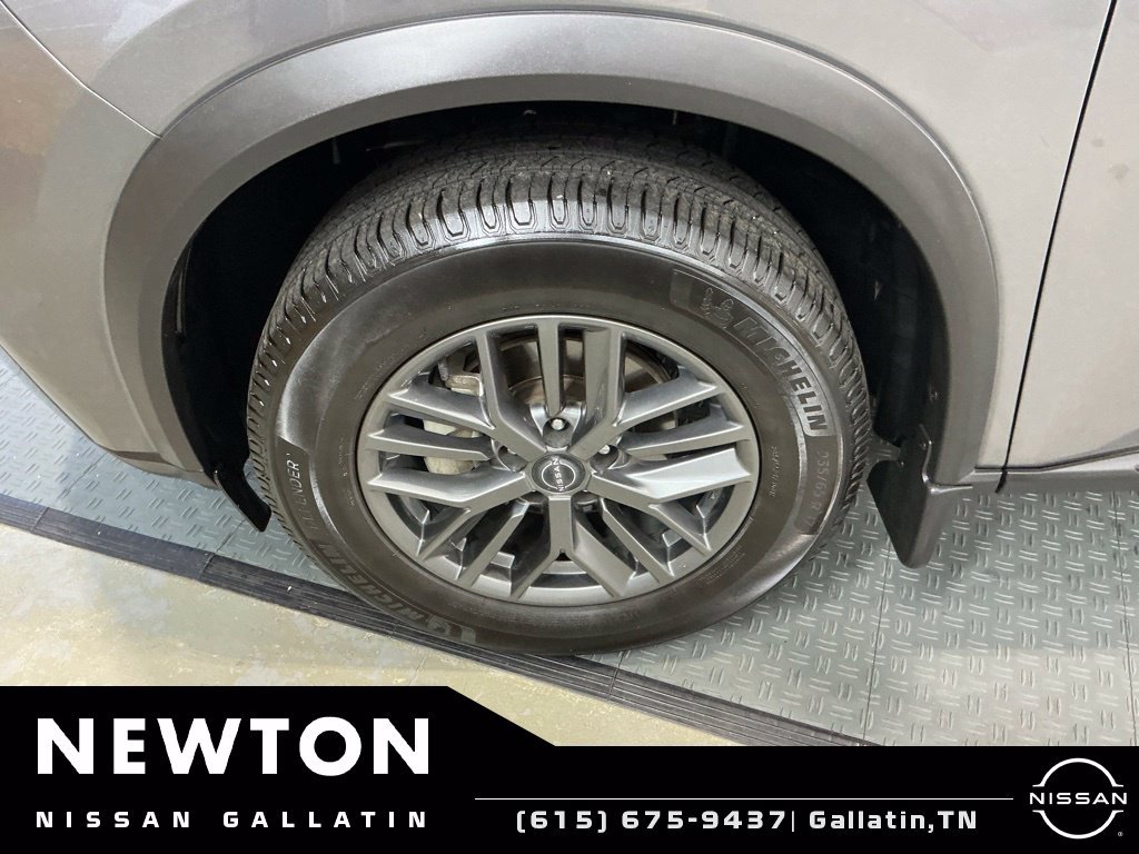 Used 2023 Nissan Rogue S FWD image 35