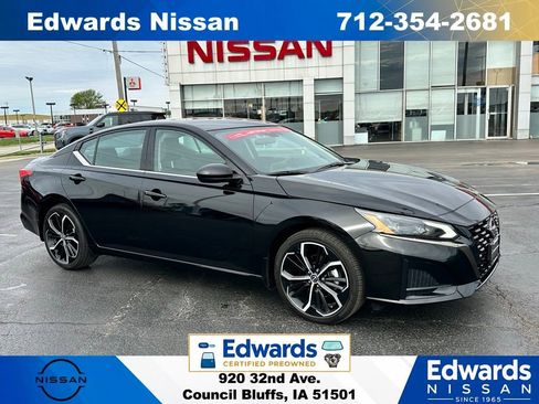 Used 2024 Nissan Altima 2.5 SR FWD image 1