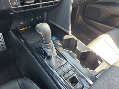 Used 2025 Toyota Camry SE FWD image 18