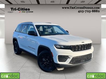 Used 2024 Jeep Grand Cherokee Altitude