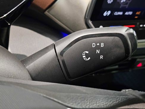 Used 2025 Volkswagen ID.4 Pro AWD/4WD image 29