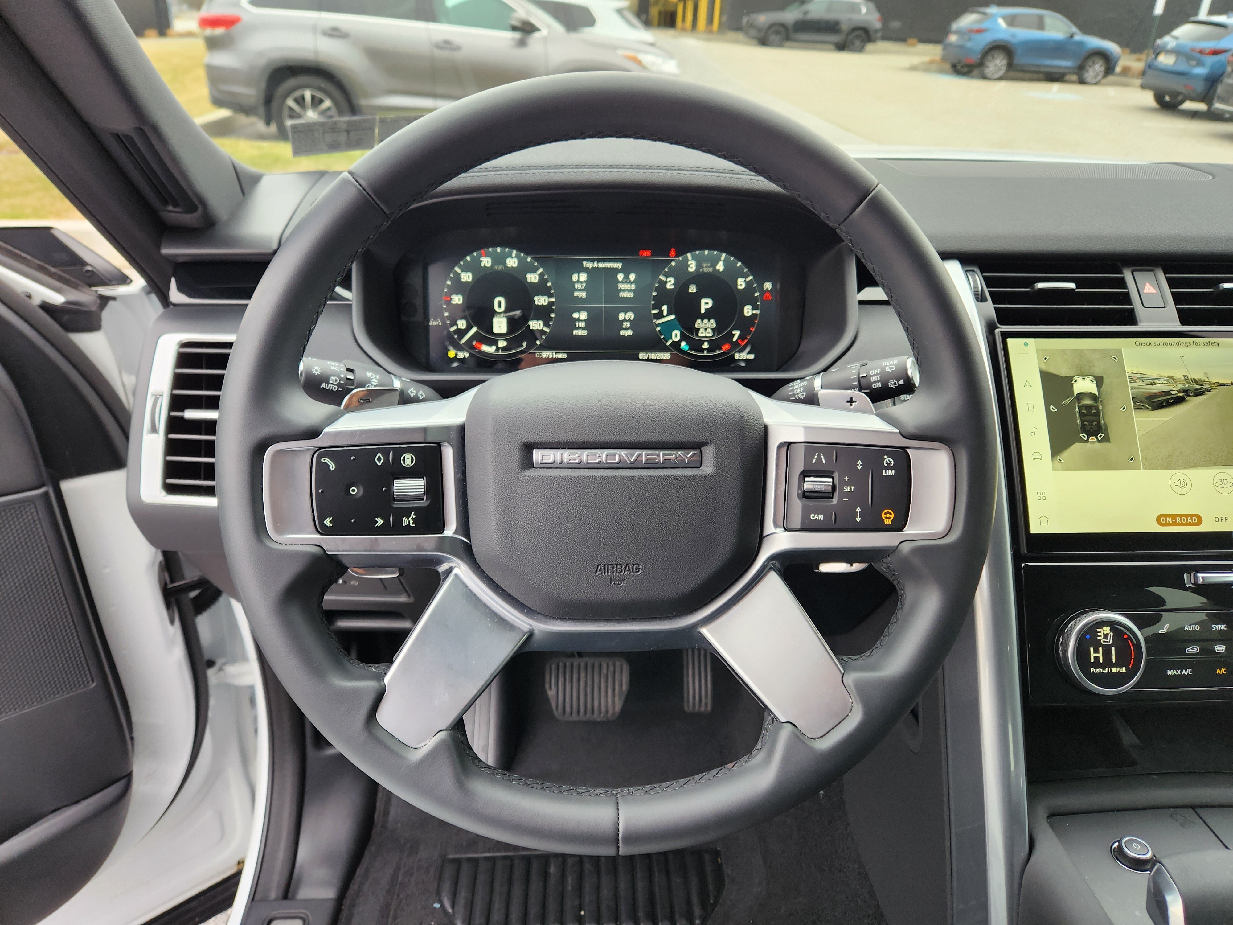 Certified 2025 Land Rover Discovery S AWD/4WD image 18