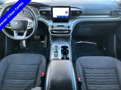 Used 2021 Ford Explorer XLT image 12