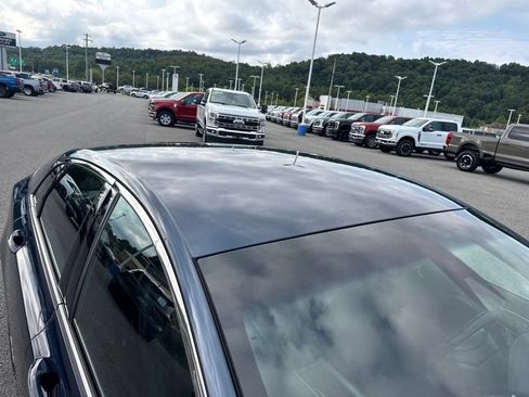 Used 2017 Lincoln MKZ Reserve w/ Technology Package FWD image 25