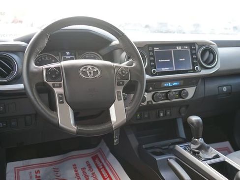 Used 2022 Toyota Tacoma 4x4 Double Cab image 8