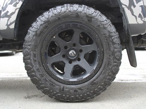 Used 2011 Toyota Tacoma PreRunner w/ TRD Sport Pkg w/JBL Audio image 26