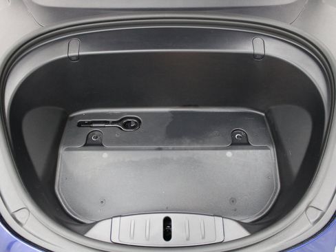 Used 2019 Tesla Model 3 Mid Range image 9