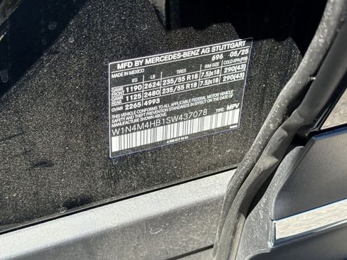 Certified 2025 Mercedes-Benz GLB 250 4MATIC image 27