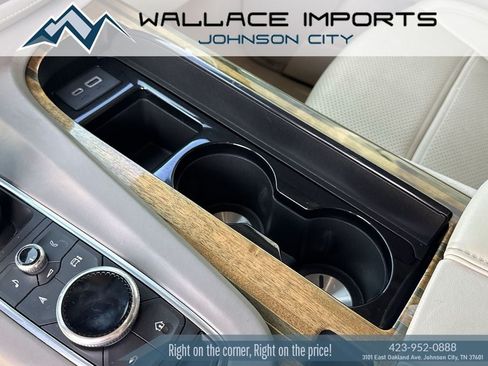 Used 2021 Cadillac Escalade Sport Platinum w/ Heavy-Duty Trailer Package AWD/4WD image 19