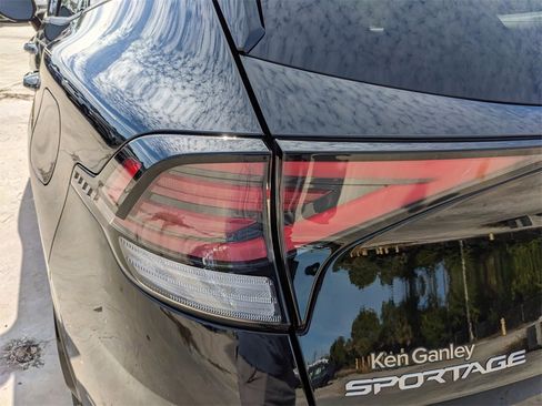 Certified 2024 Kia Sportage SX image 12