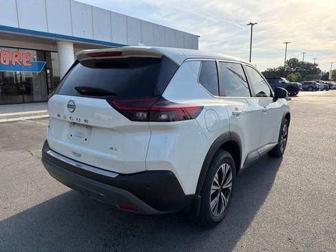 Used 2022 Nissan Rogue SV FWD image 4