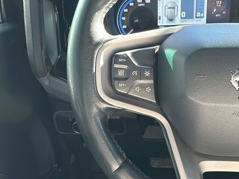 Used 2021 Ford Bronco Big Bend w/ Sasquatch Package image 16