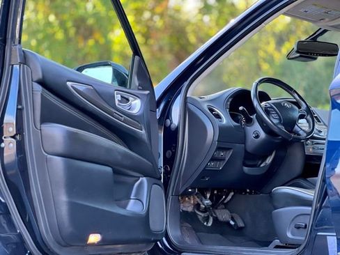 Used 2019 INFINITI QX60 Luxe w/ Essential Package image 9