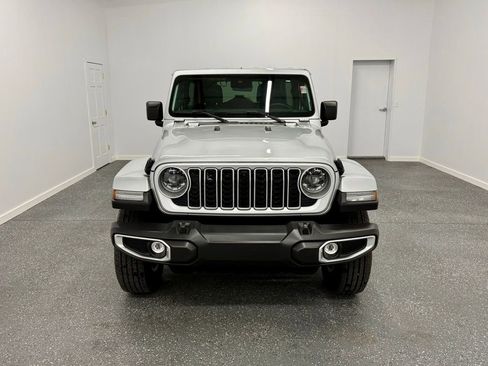 Used 2024 Jeep Wrangler Sahara w/ Technology Group image 7