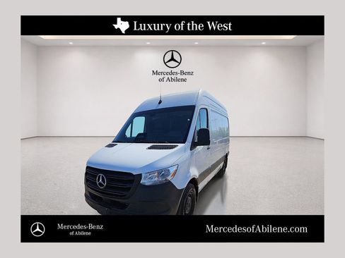 Used 2025 Mercedes-Benz Sprinter 2500 image 1