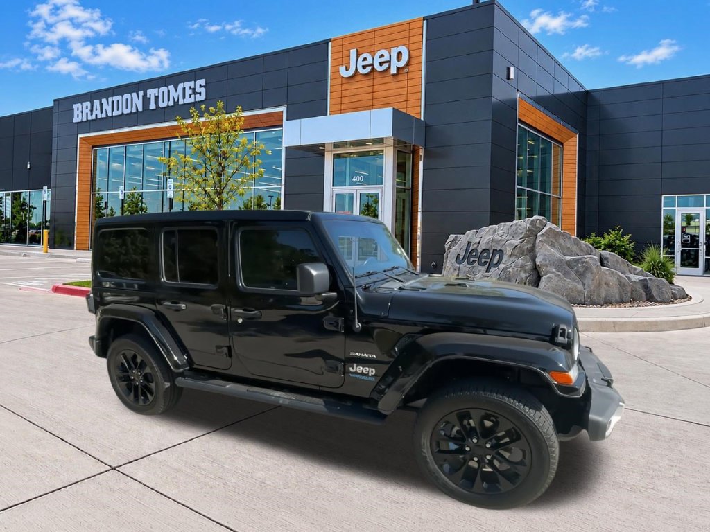 Used 2021 Jeep Wrangler Unlimited Sahara w/ Cold Weather Group AWD/4WD image 9