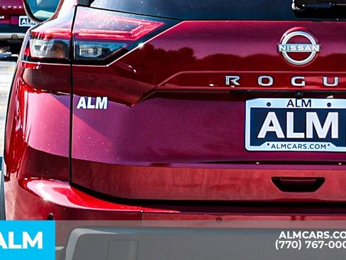 Used 2025 Nissan Rogue SV FWD image 13