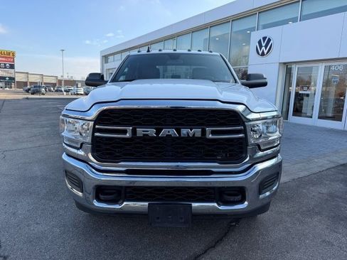 Used 2022 RAM 2500 Tradesman w/ Chrome Appearance Group image 2