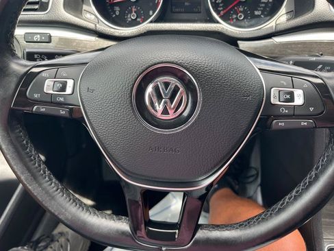 Used 2017 Volkswagen Passat 1.8T SE FWD image 18