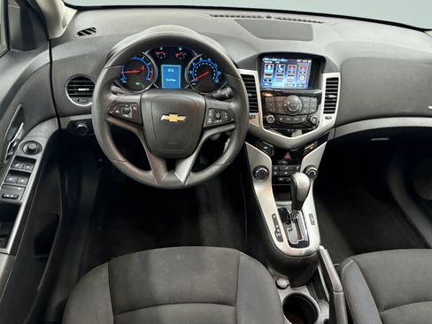 Used 2016 Chevrolet Cruze LT FWD image 10