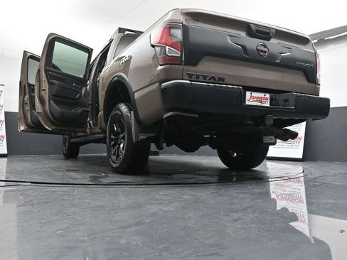Used 2021 Nissan Titan PRO-4X w/ Pro-4x Convenience Package image 47