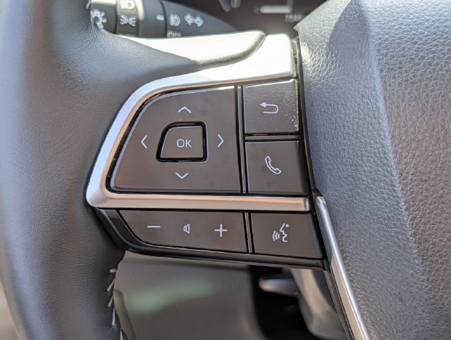 Used 2025 Toyota Highlander Platinum AWD/4WD image 21