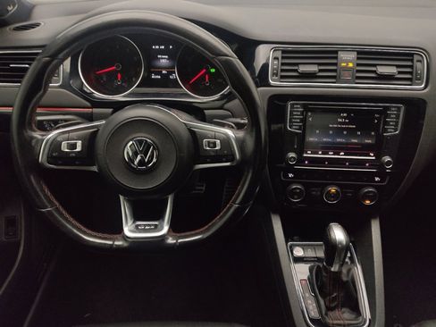 Used 2017 Volkswagen Jetta GLI image 22