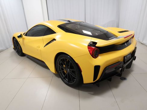 Certified 2019 Ferrari 488 Pista Coupe RWD image 3
