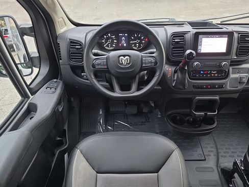Used 2025 RAM ProMaster 2500 w/ Convenience Group FWD image 20