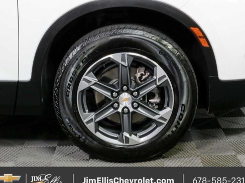 Certified 2025 Chevrolet Blazer LT FWD image 35