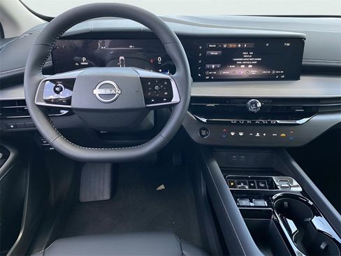 Used 2025 Nissan Murano SV image 17