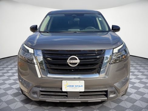 Used 2024 Nissan Pathfinder S AWD/4WD image 6