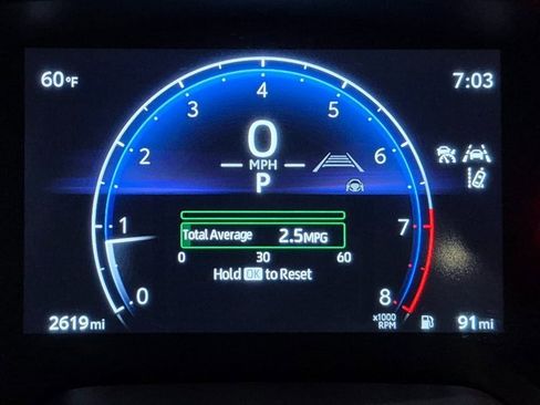 Used 2025 Toyota Corolla Cross XLE image 11