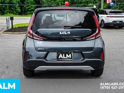 Used 2025 Kia Soul LX w/ LX Technology Package FWD image 10