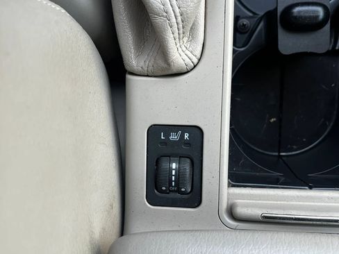 Used 2008 Subaru Outback 3.0R L.L. Bean image 20