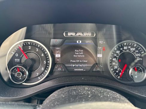 Used 2024 RAM 1500 Laramie AWD/4WD image 7