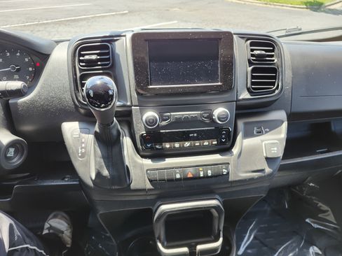 Used 2025 RAM ProMaster 2500 w/ Safety Group FWD image 28