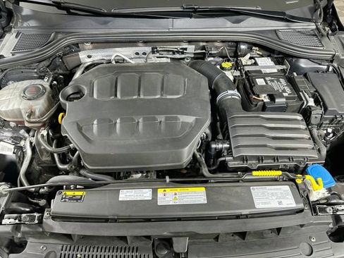 Used 2024 Volkswagen GTI SE FWD image 32