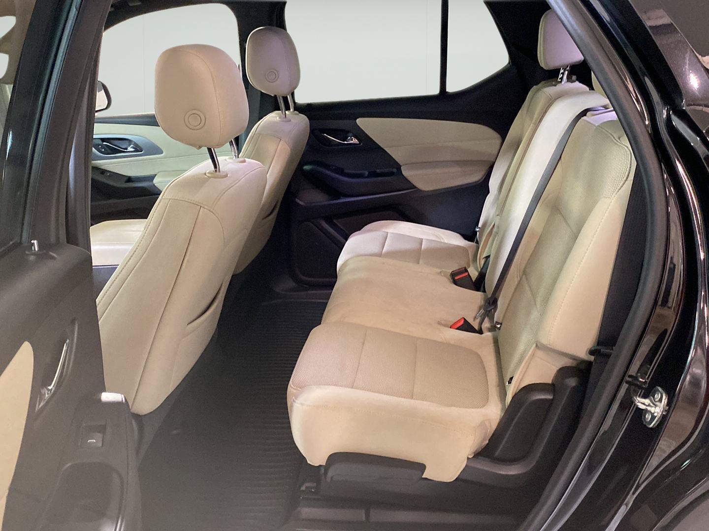 Certified 2023 Chevrolet Traverse LS w/ Midnight/Sport Edition AWD/4WD image 23
