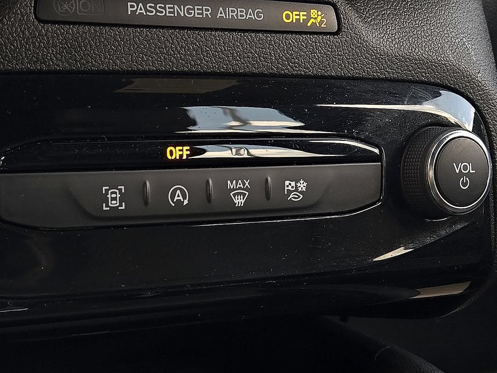 Used 2024 Ford Escape ST-Line w/ Tech Pack #1 FWD image 14