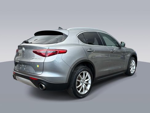 Used 2018 Alfa Romeo Stelvio Ti AWD/4WD image 7