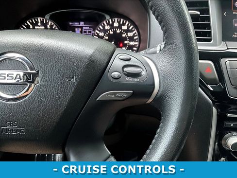 Used 2019 Nissan Pathfinder SV AWD/4WD image 12